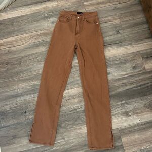 Pretty little thing camel long leg straight side slit jeans women’s 2